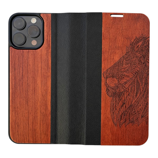 Löwen Eden Wallet Case aus Rosenholz für das iPhone 16 Pro Max