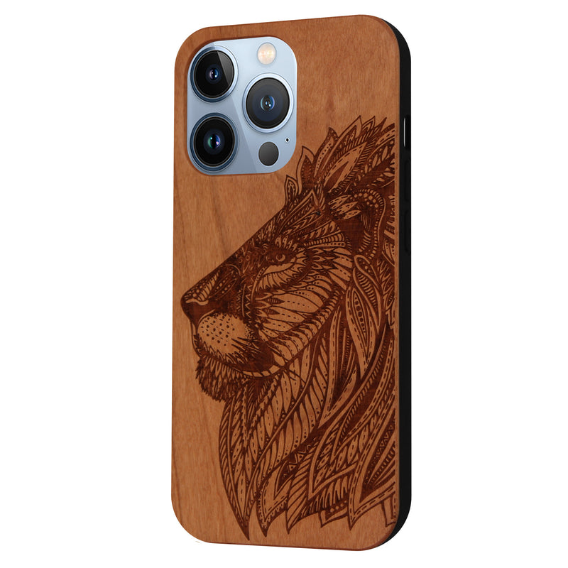 Lion Eden Case made with Cherry Wood for the iPhone 15 Pro with MagSafe