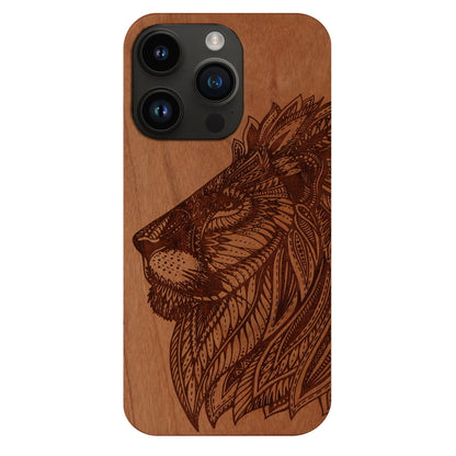 Löwe Eden Case aus Kirschholz für das iPhone 15 Pro